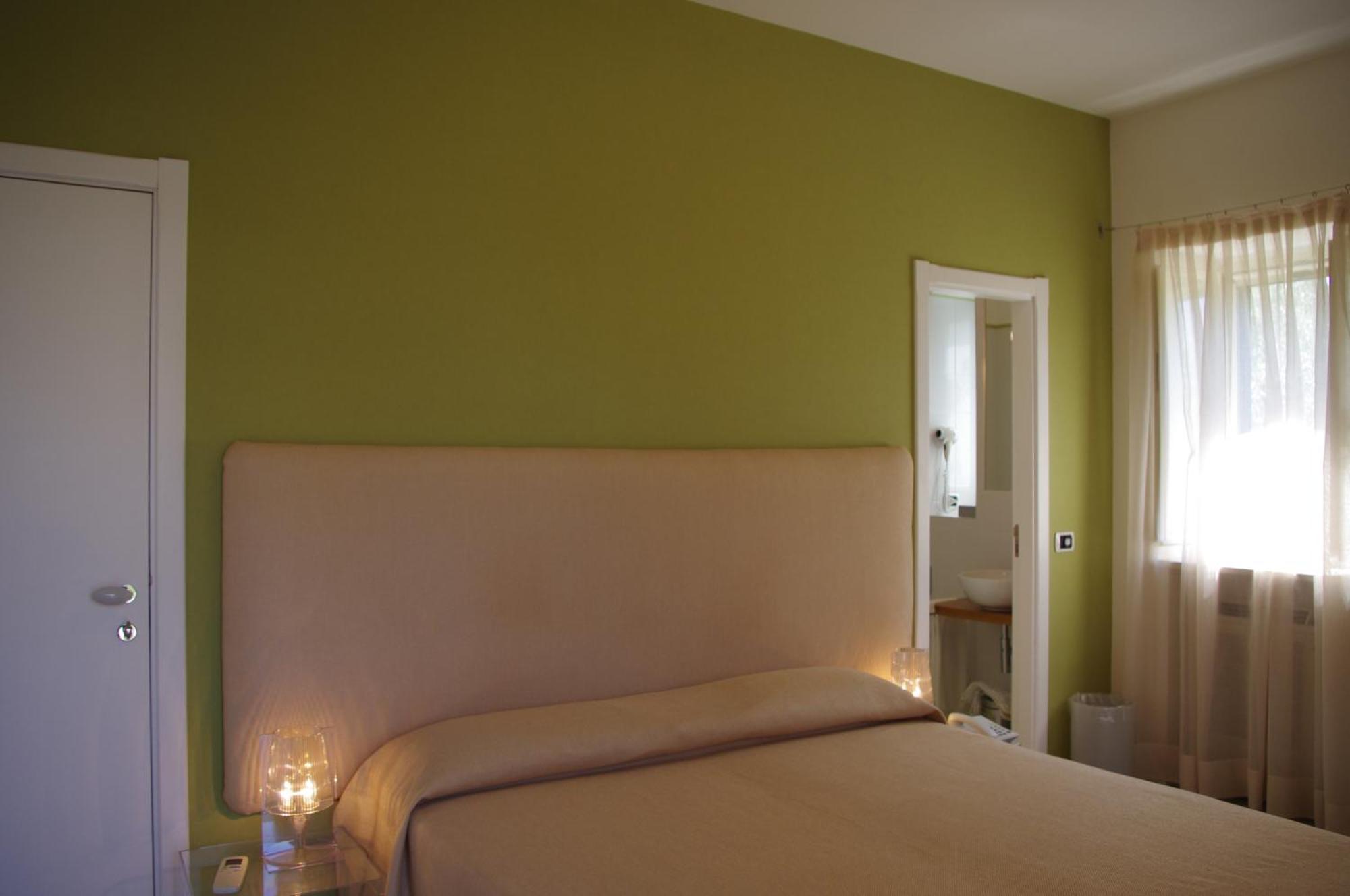 La Piccola Locanda Μόντικα Εξωτερικό φωτογραφία
